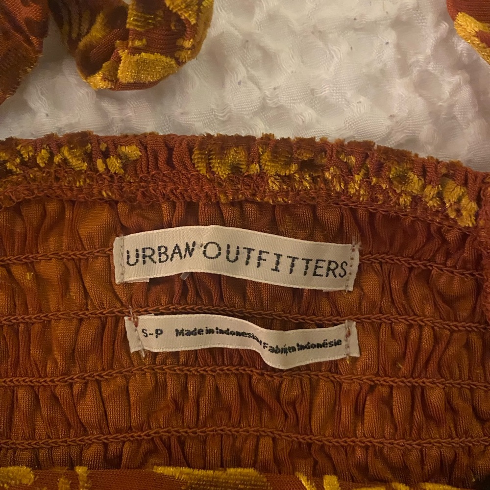 Velvet auburn color Urban Outfitters cropped tank, size small, never worn